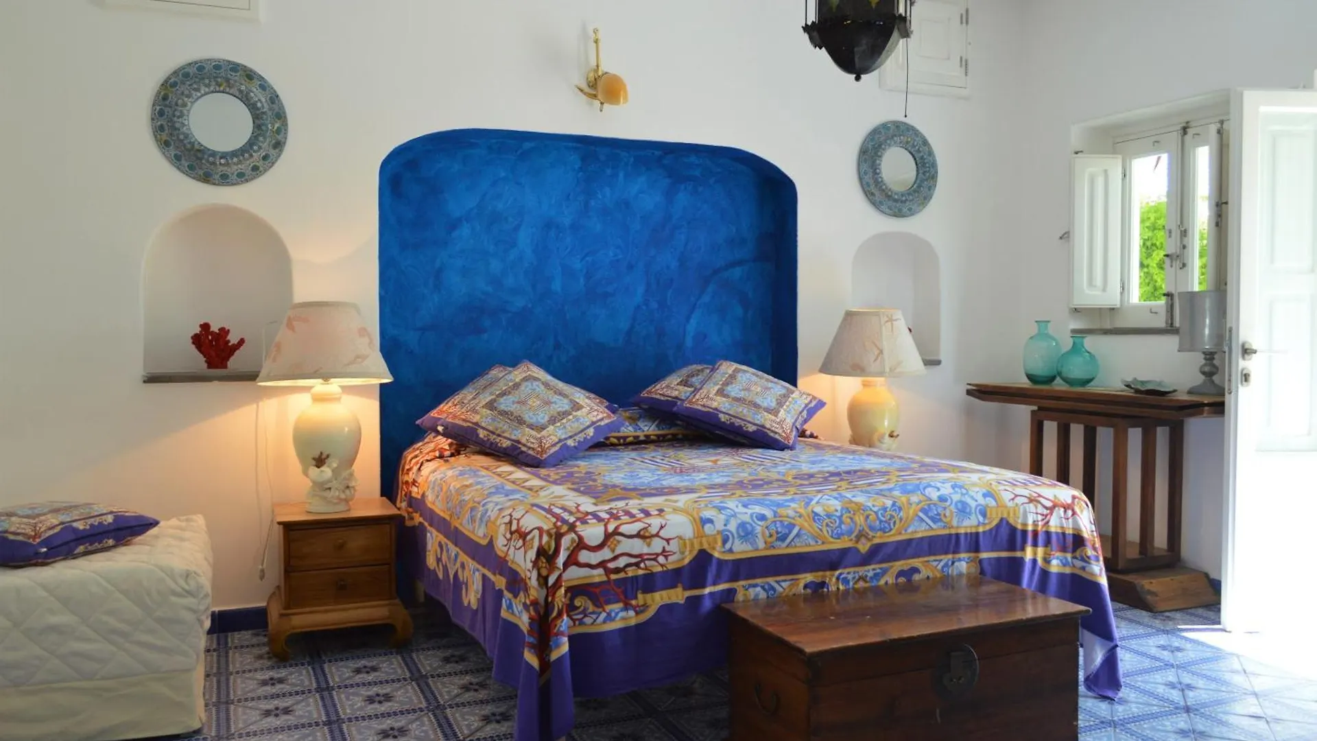 Hotel Oasi Panarea 4*,  Italien